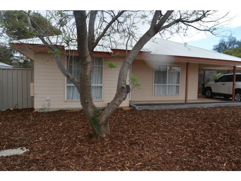 7/11 Pine Crescent, Roxby Downs SA 5725