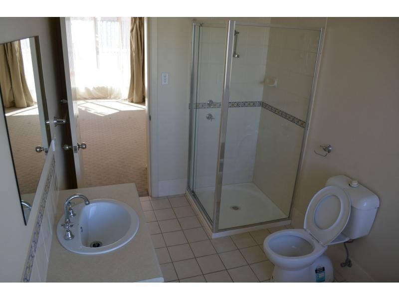 32 Maireana Circuit, Roxby Downs SA 5725