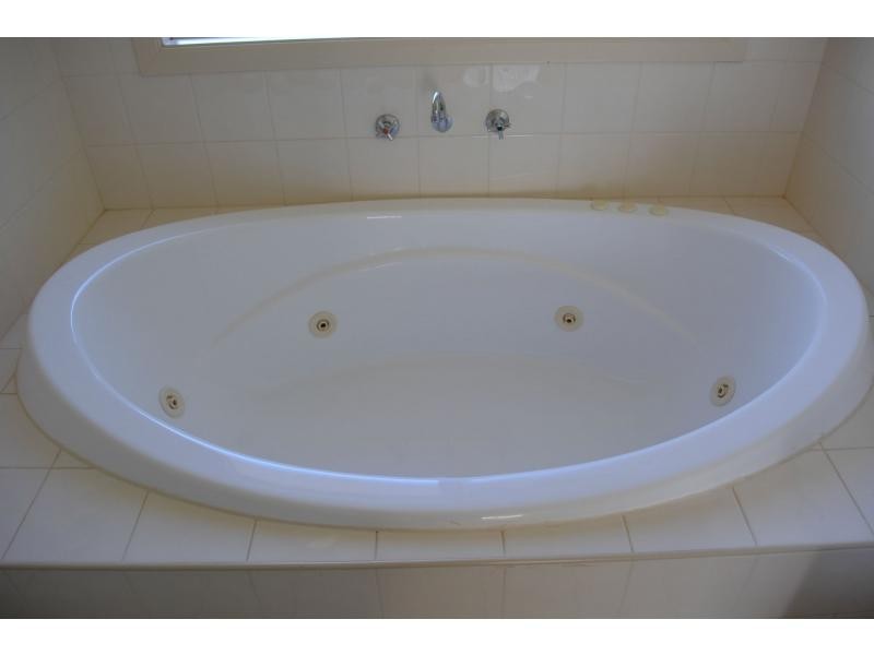 32 Maireana Circuit, Roxby Downs SA 5725