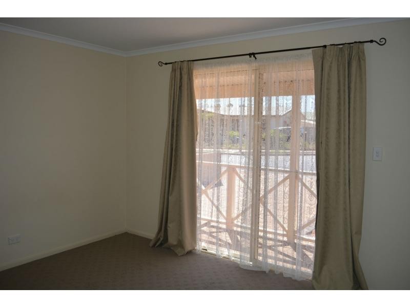 32 Maireana Circuit, Roxby Downs SA 5725