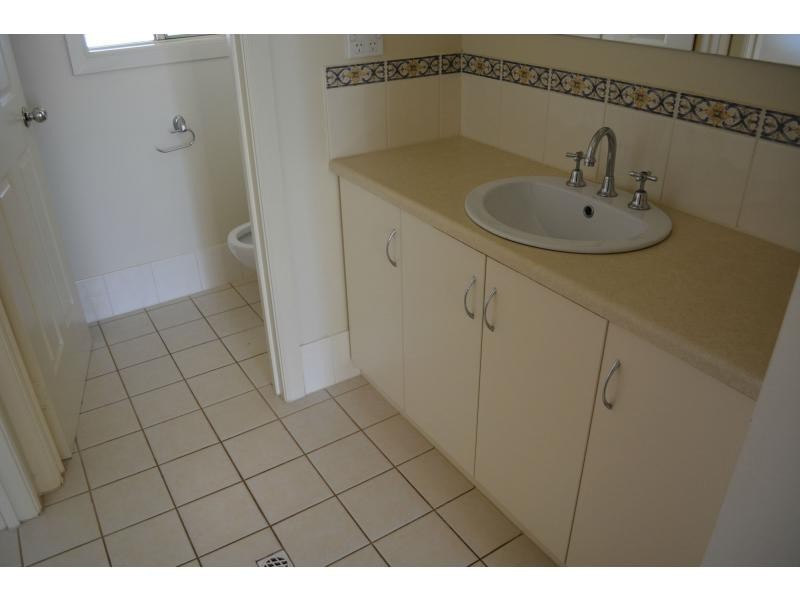 32 Maireana Circuit, Roxby Downs SA 5725