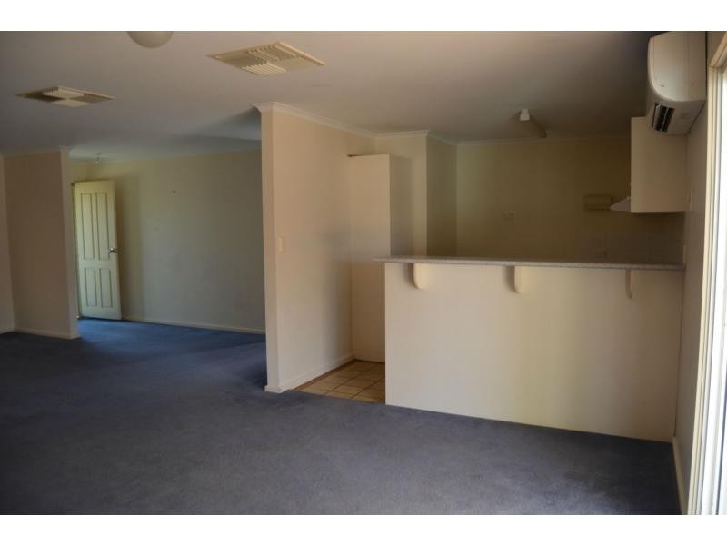 28 Pine Crescent, Roxby Downs SA 5725