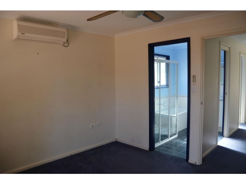 28 Pine Crescent, Roxby Downs SA 5725