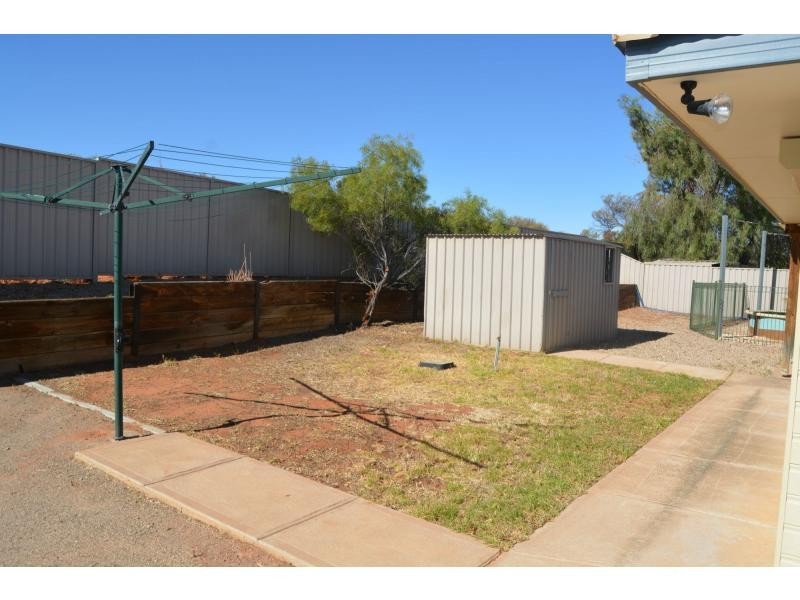 28 Pine Crescent, Roxby Downs SA 5725