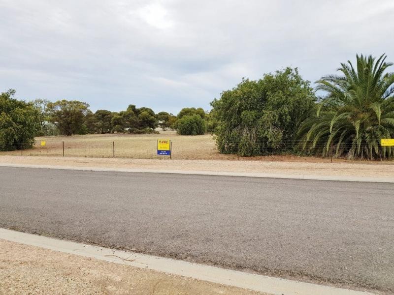 33 Belmont Crescent & 6 Catherine Avenue, Maitland SA 5573