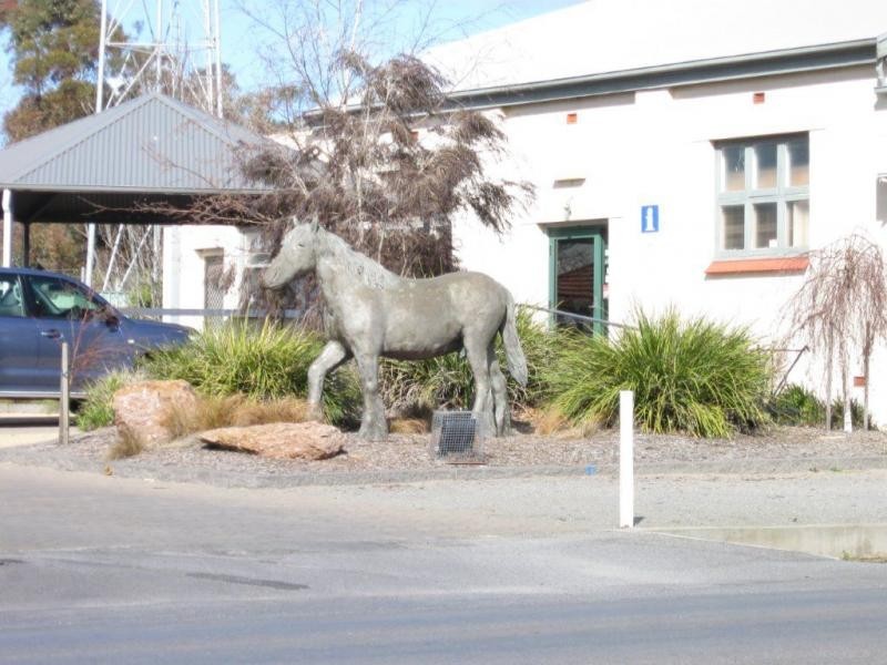 33 Belmont Crescent & 6 Catherine Avenue, Maitland SA 5573