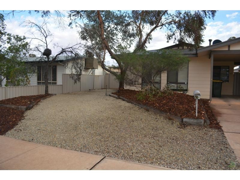27A Finniss Street, Roxby Downs SA 5725