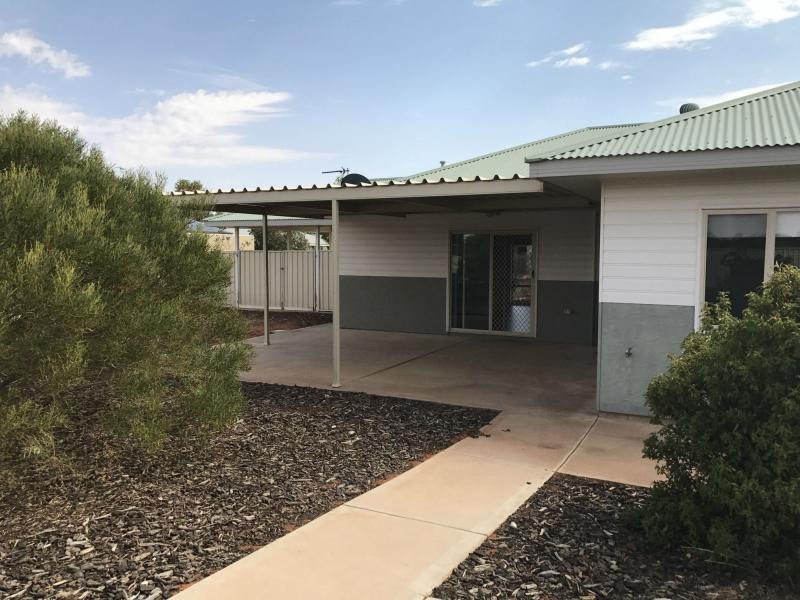 10 Bolami Street, Roxby Downs SA 5725