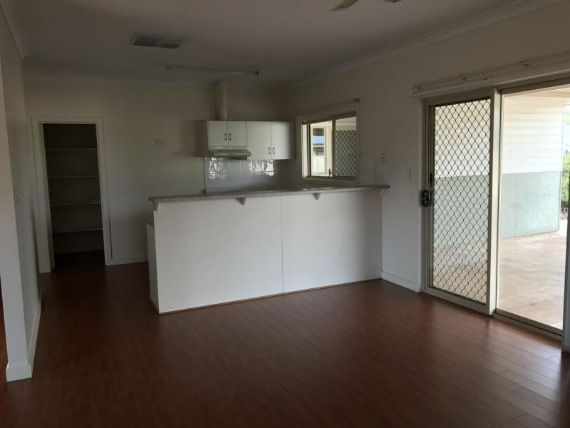 10 Bolami Street, Roxby Downs SA 5725