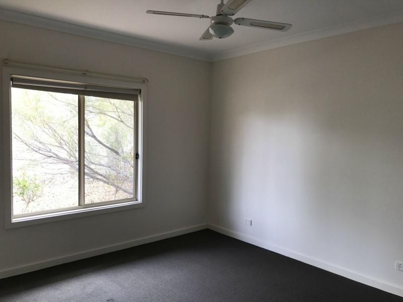 10 Bolami Street, Roxby Downs SA 5725