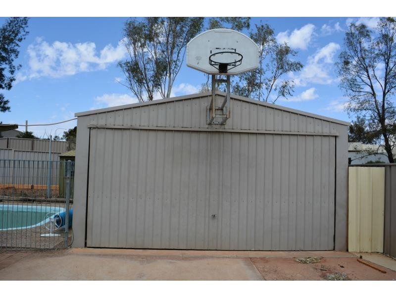 6 Blanche Court, Roxby Downs SA 5725