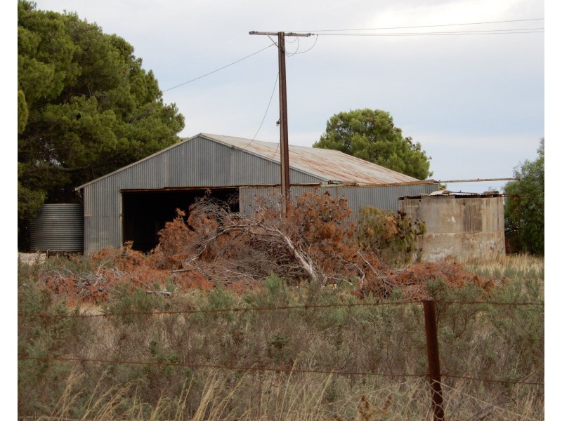 * Atkinson Road, Snowtown SA 5520