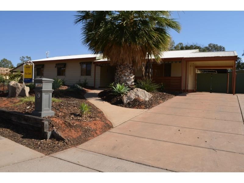 17 Pioneer Drive, Roxby Downs SA 5725
