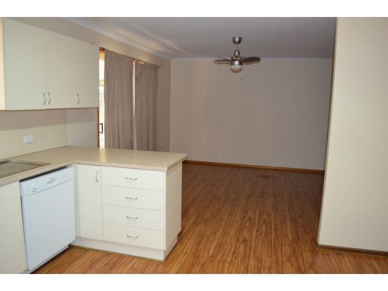 17 Pioneer Drive, Roxby Downs SA 5725