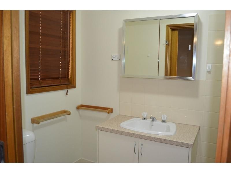 17 Pioneer Drive, Roxby Downs SA 5725