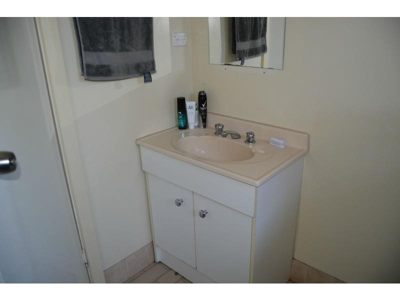 1/34 Axehead Road, Roxby Downs SA 5725