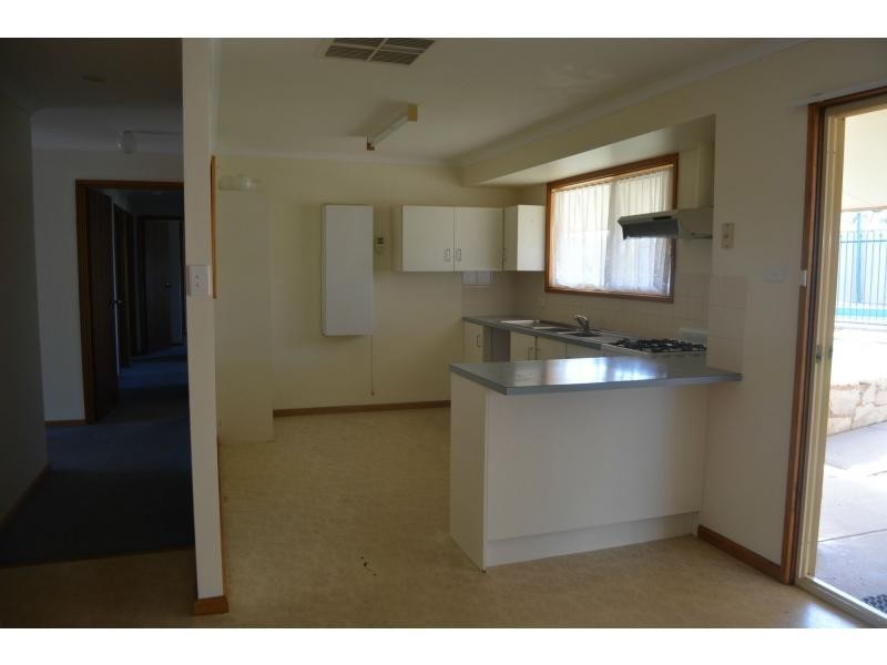 52 Hermit Street, Roxby Downs SA 5725