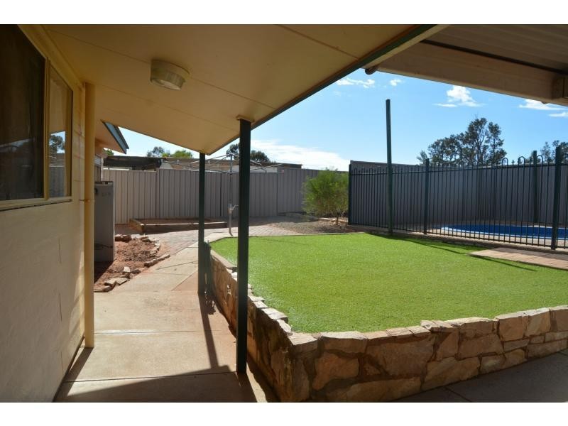 52 Hermit Street, Roxby Downs SA 5725