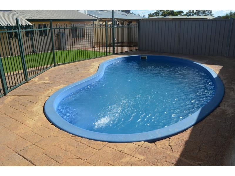 52 Hermit Street, Roxby Downs SA 5725