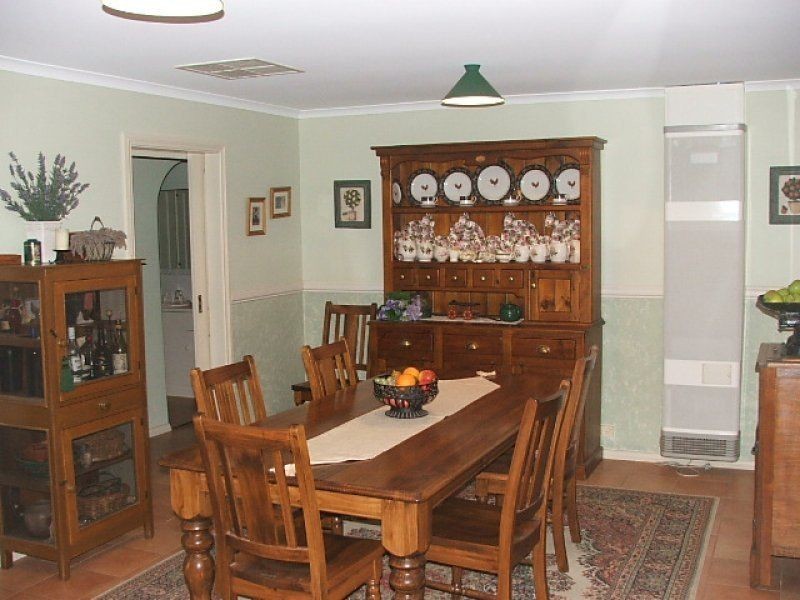 25 Maireana Circuit, Roxby Downs SA 5725