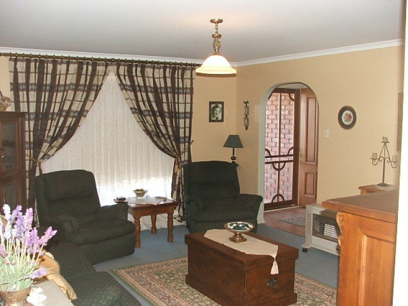 25 Maireana Circuit, Roxby Downs SA 5725