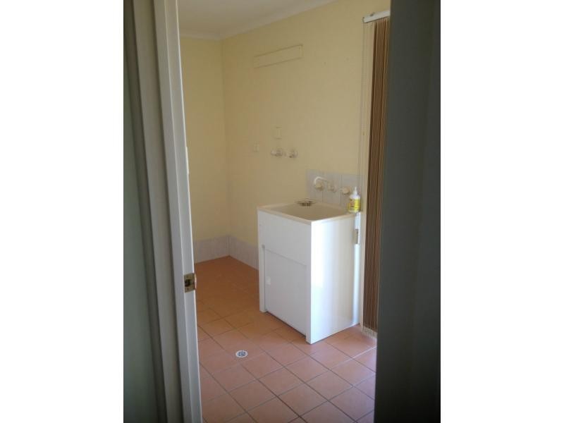 25 Maireana Circuit, Roxby Downs SA 5725