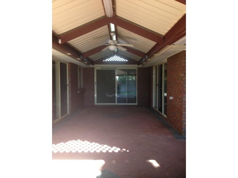 25 Maireana Circuit, Roxby Downs SA 5725