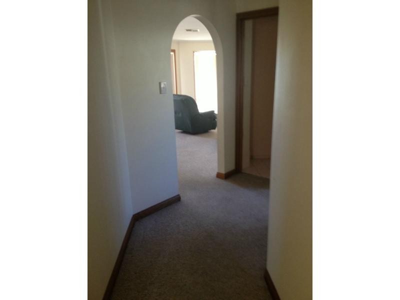 Unit 2/24 Tiliqua Crescent, Roxby Downs SA 5725