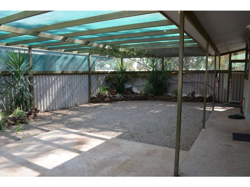 24 Mulgaria Crescent, Roxby Downs SA 5725