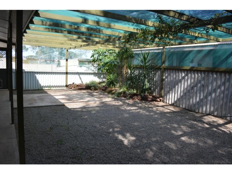 24 Mulgaria Crescent, Roxby Downs SA 5725