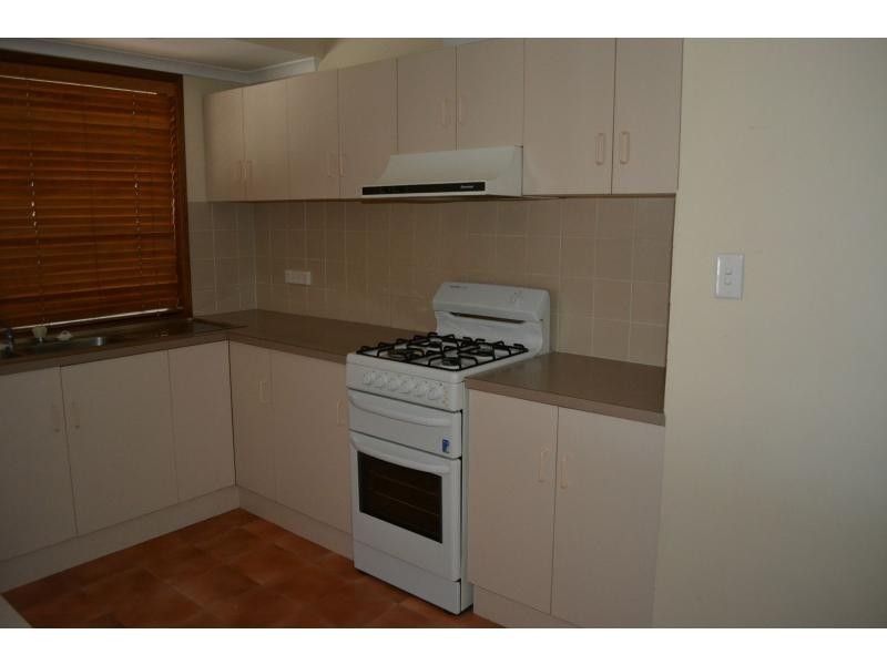24 Mulgaria Crescent, Roxby Downs SA 5725
