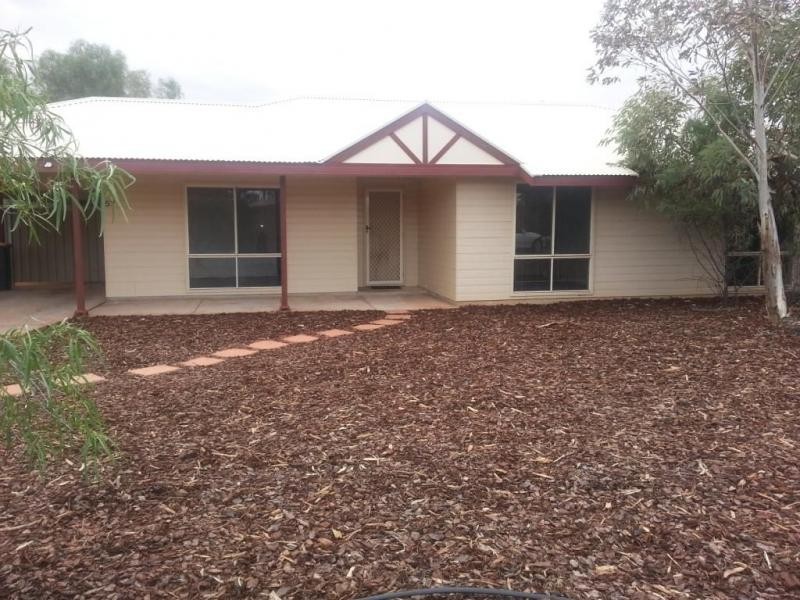 57 Hermit Street, Roxby Downs SA 5725