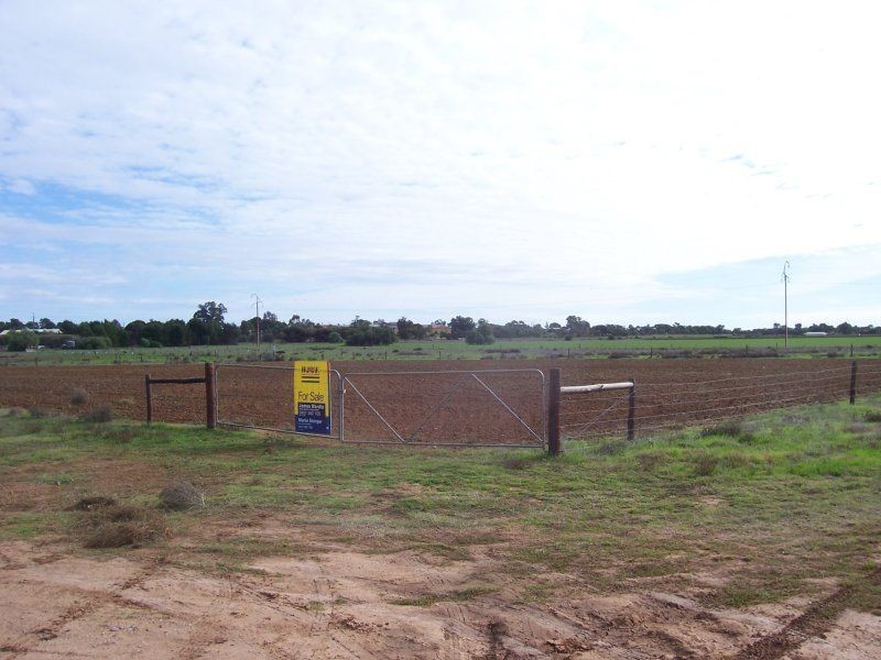 L29,32 ,40,41,44,53 Centre Street, Gladstone SA 5473