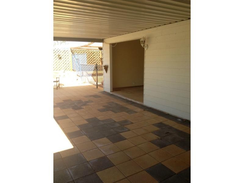 8 Cacatua Close, Roxby Downs SA 5725