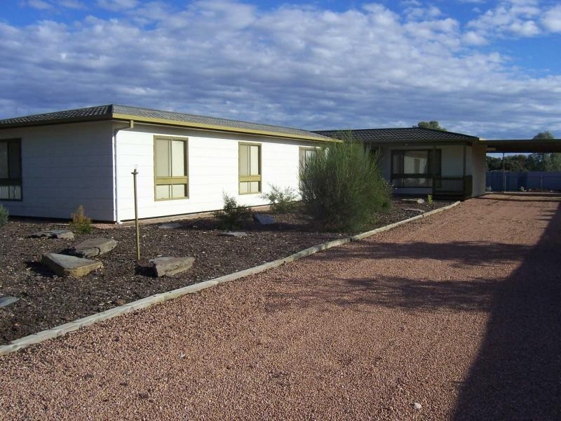 9 Frith Road, Crystal Brook SA 5523