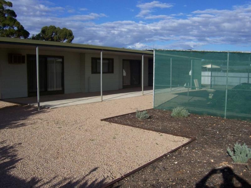 9 Frith Road, Crystal Brook SA 5523