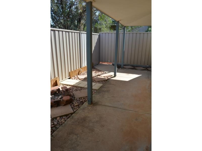 Unit 4/4 6/8 Kennebery Crescent, Roxby Downs SA 5725