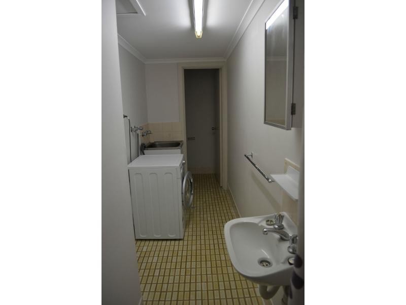 Unit 4/4 6/8 Kennebery Crescent, Roxby Downs SA 5725