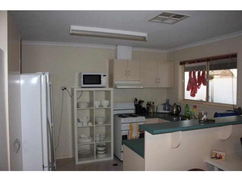 106 STUART Road, Roxby Downs SA 5725