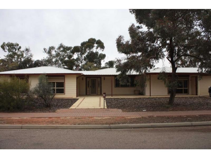62 Pioneer Drive, Roxby Downs SA 5725