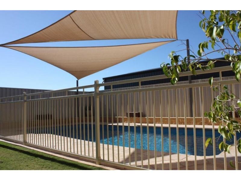 11 Wattle Drive, Roxby Downs SA 5725