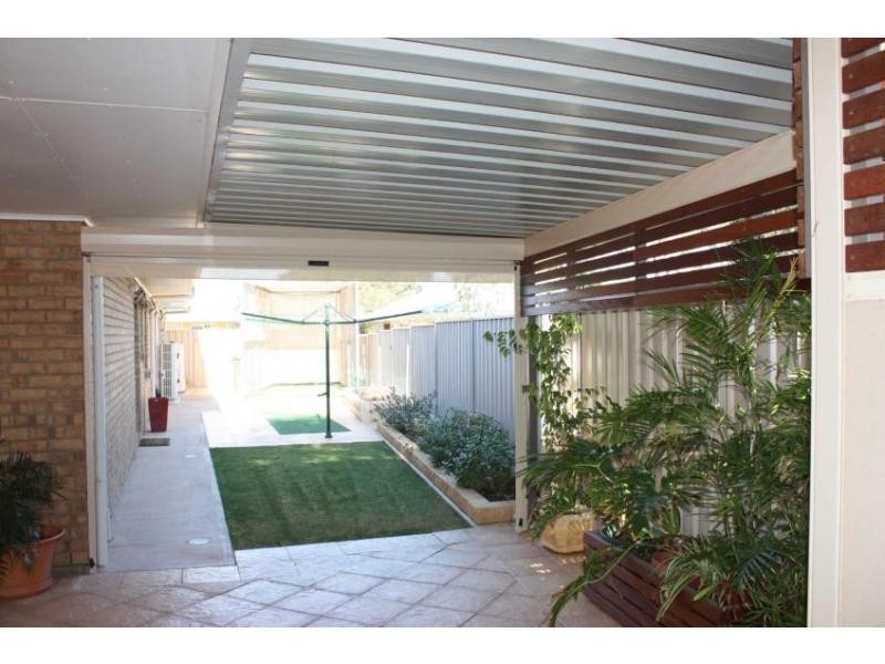 11 Wattle Drive, Roxby Downs SA 5725