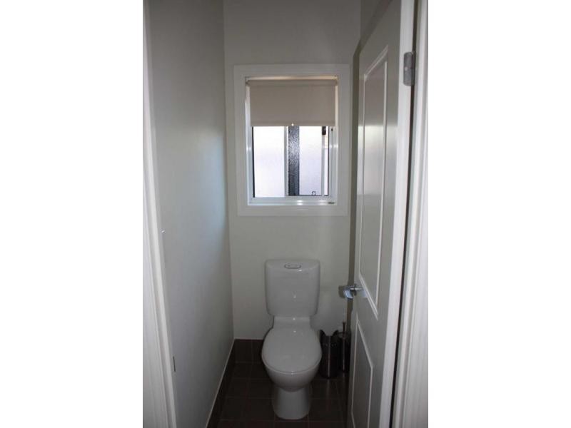 11 Wattle Drive, Roxby Downs SA 5725