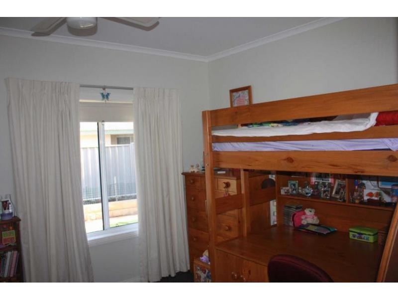 11 Wattle Drive, Roxby Downs SA 5725