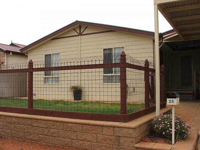 25 Tiliqua Crescent, Roxby Downs SA 5725