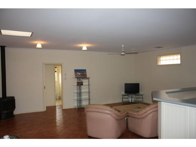 24 Santalum Way, Roxby Downs SA 5725