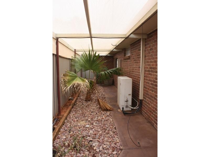 24 Santalum Way, Roxby Downs SA 5725