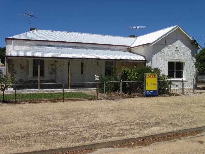 5 Walter Street, Maitland SA 5573