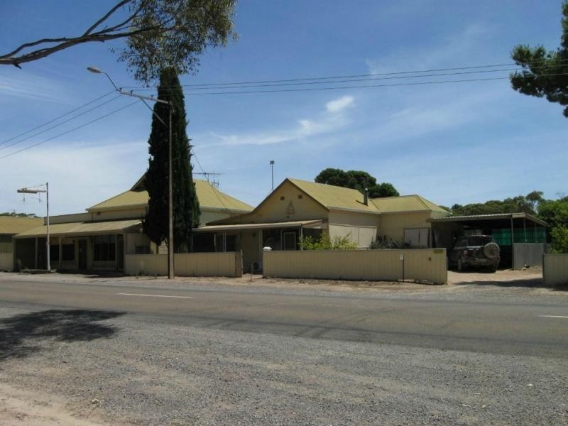 L1 & 3 Spencer Highway, Weetulta SA 5573