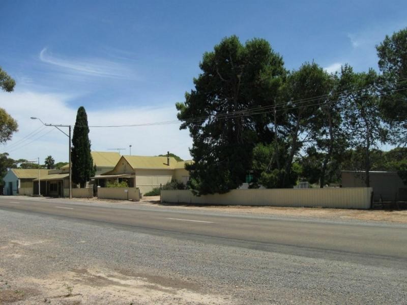 L1 & 3 Spencer Highway, Weetulta SA 5573